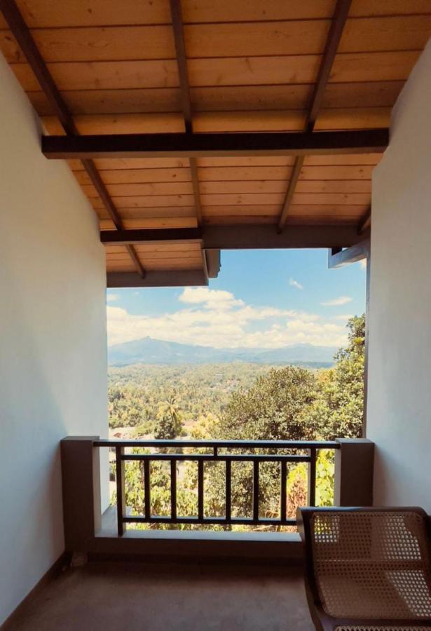 The Hills By Blue Fox Hotel Kandy Bagian luar foto