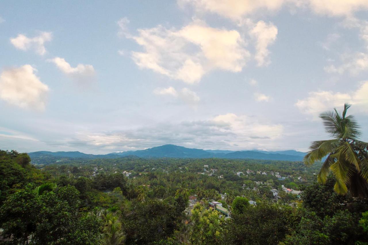 The Hills By Blue Fox Hotel Kandy Bagian luar foto