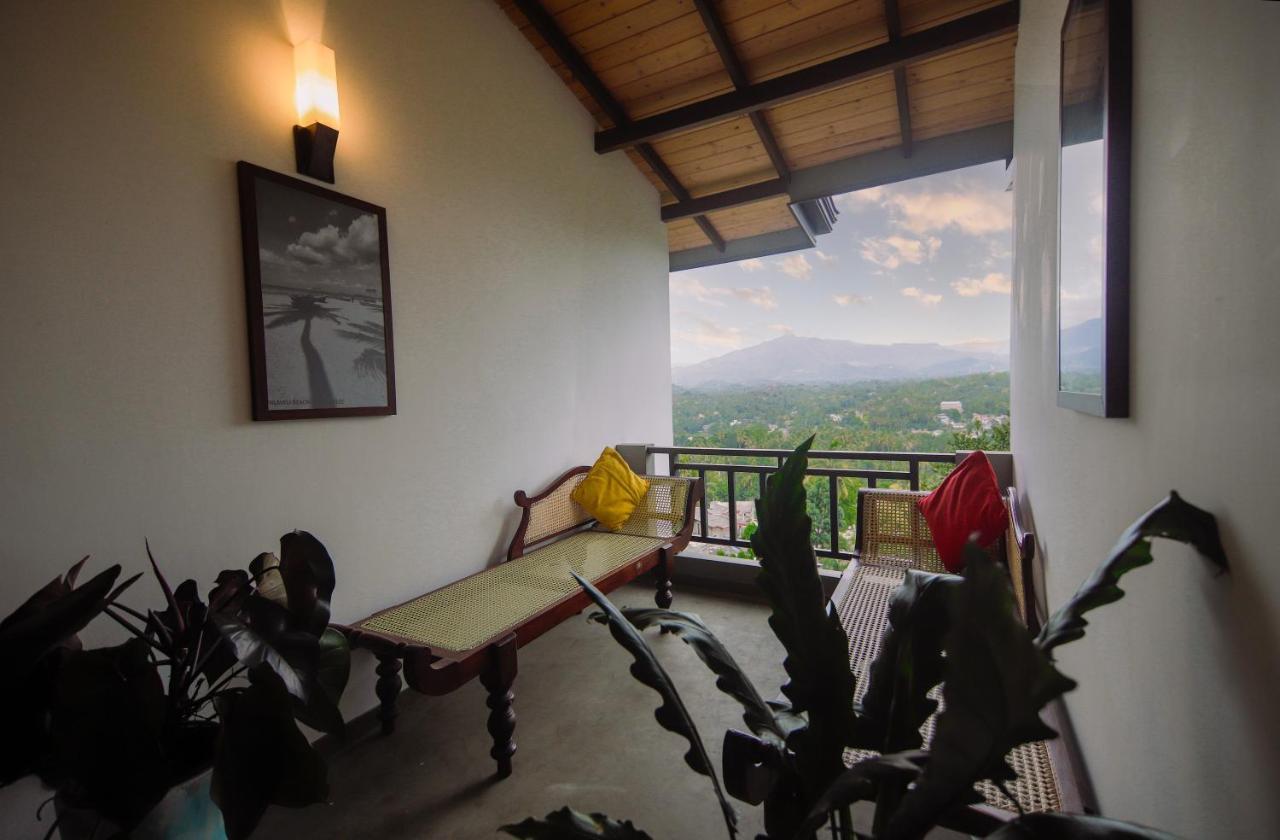 The Hills By Blue Fox Hotel Kandy Bagian luar foto